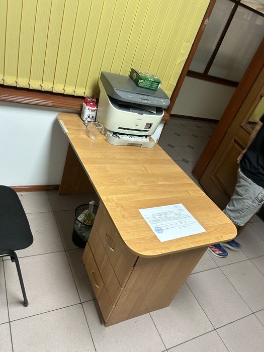 Продаю стол буу.