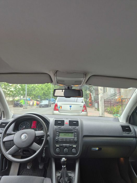Volkswagen Golf V 1.6 FSI