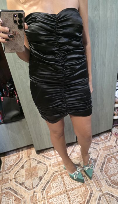 Сатенена рокля NA-KD