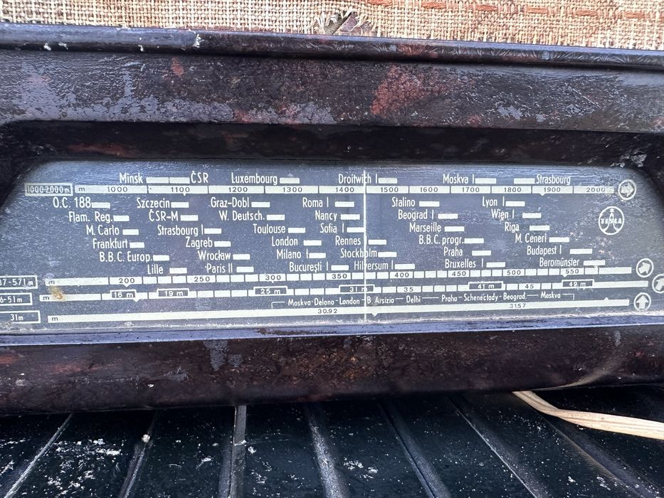 Лампово радио TESLA 401U 1957год.