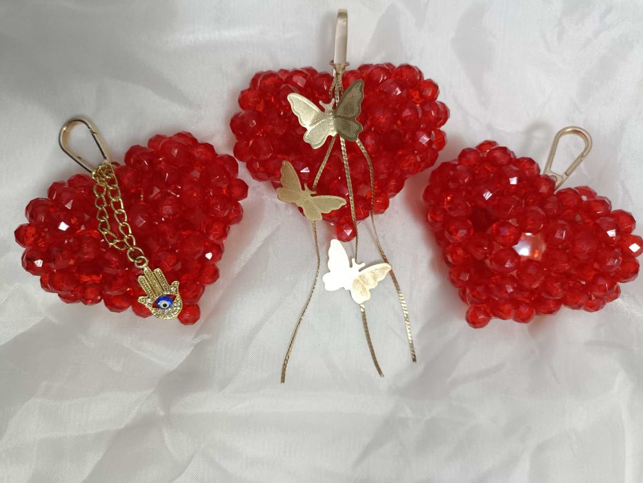 Брелок шарм в подарок из бусин на день влюблённых