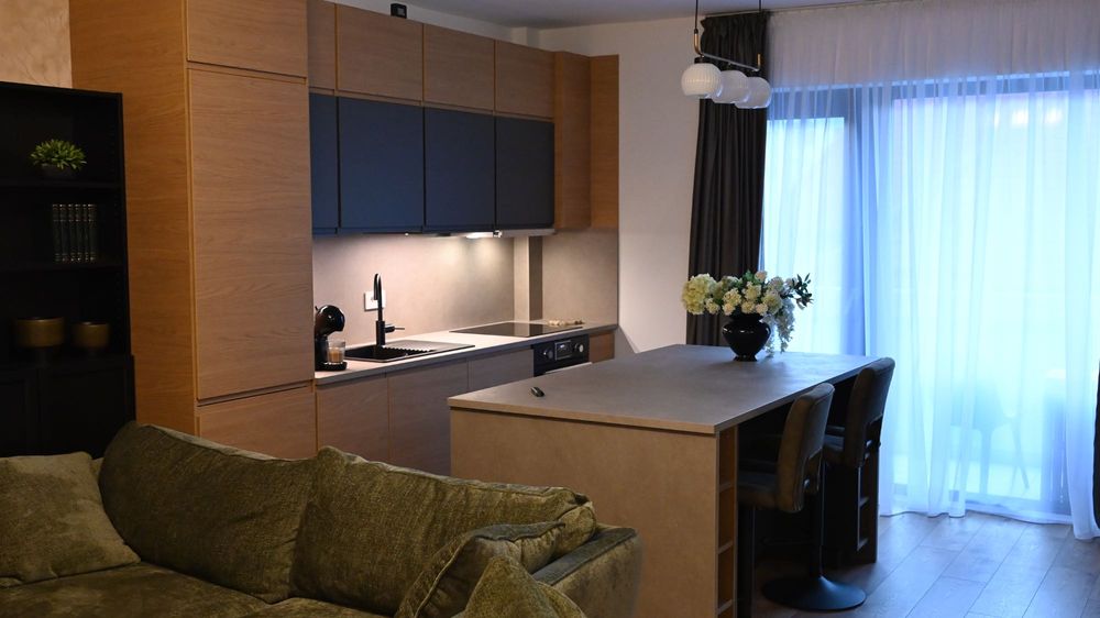 Dau in chirie apartament 2 camere zona Moșilor