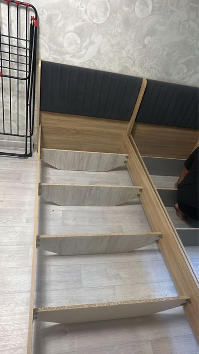 Продам кровать с ортопедическим матрацом