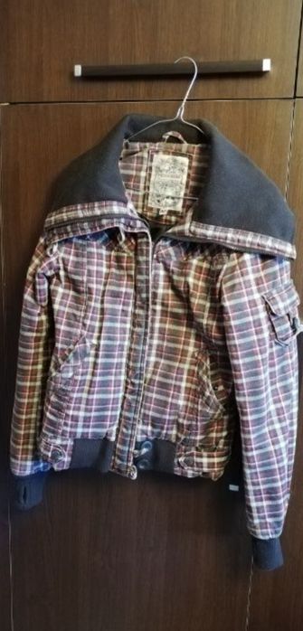 Geaca dama M-L. Super oferta 2 geci la 50 lei.