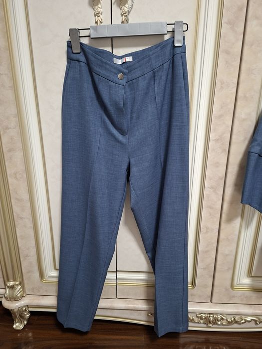 Женский, класический костюм