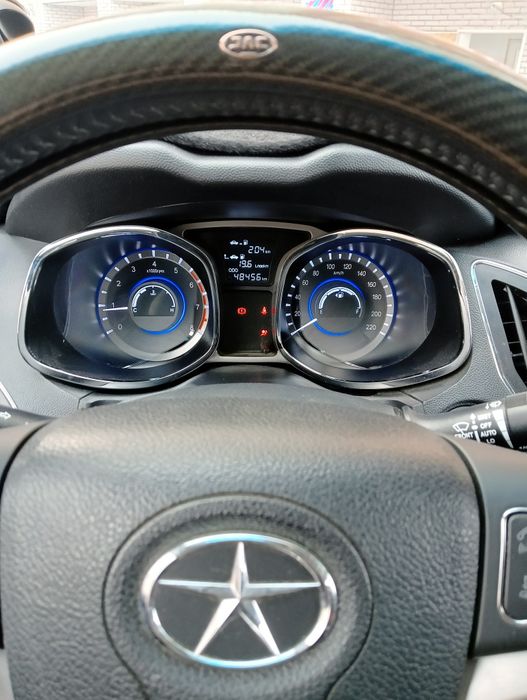 JAC S5 внедорожник