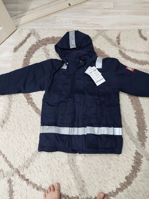 Продам спецодежду зимняя рабочая куртка