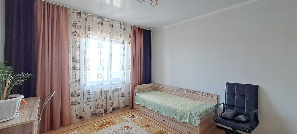 Продам 4ком. дом мкр. Западный
