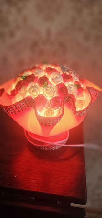 Светильник из розочек