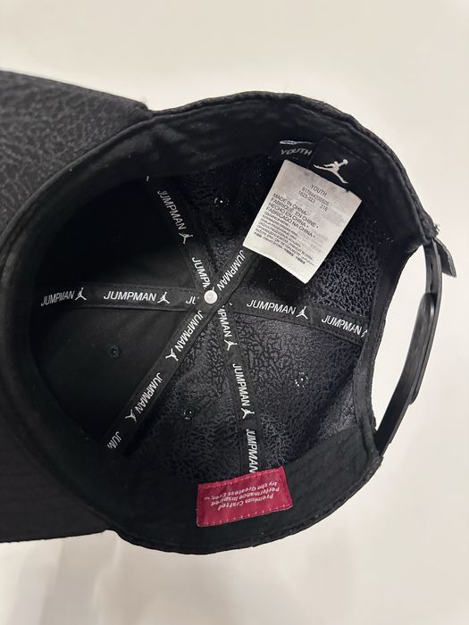 Шапка с козирка jordan