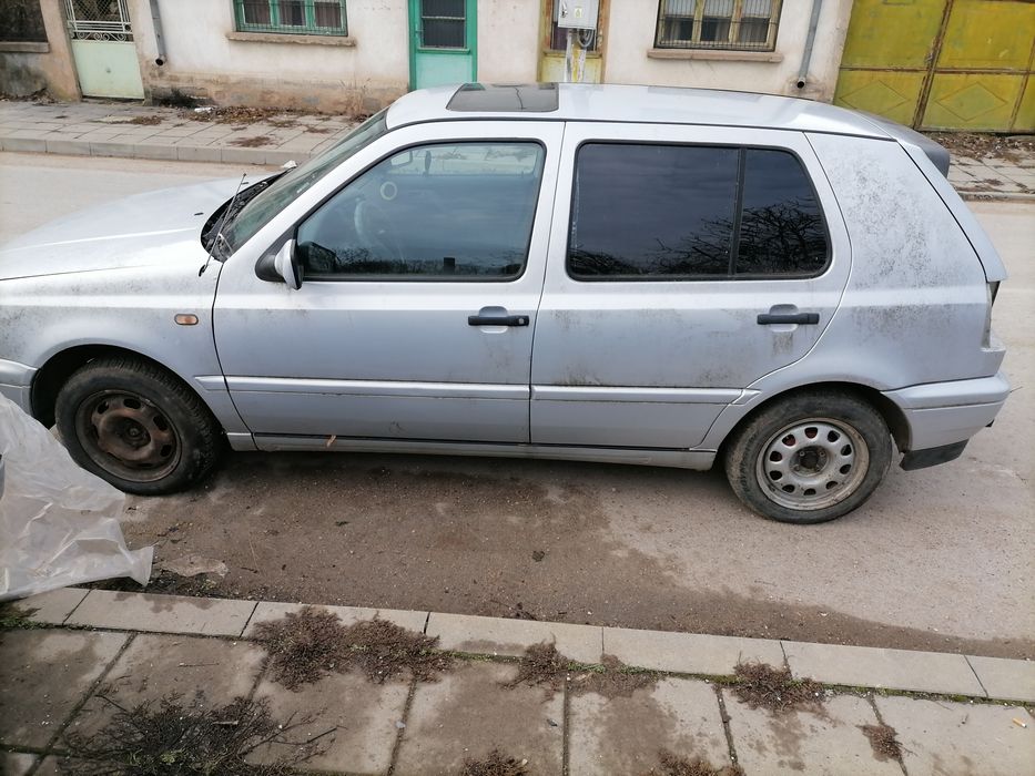 Vw golf 3 1.6 75 На Части