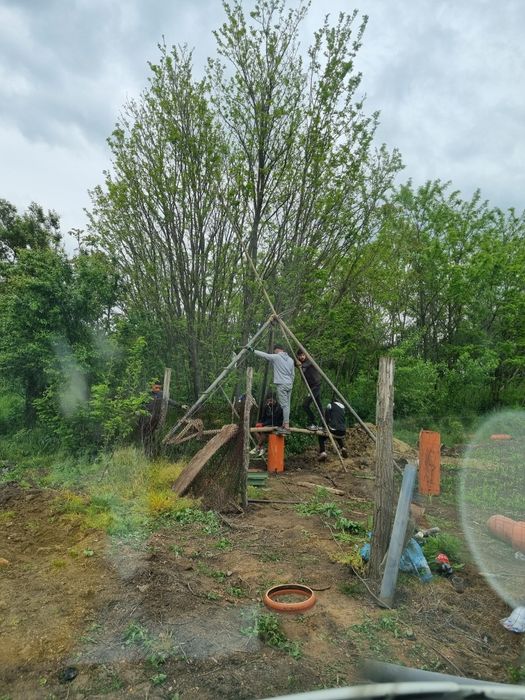 Foraje fantani sapaturi puturi de mare adancime denisipari curatari