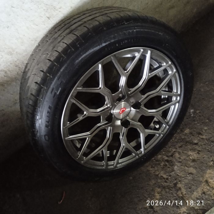 Продам диски vossen hf-2 на 15