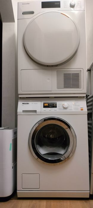 Mașină de spălat rufe și uscător Miele