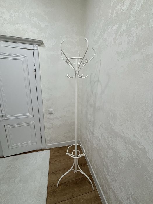 Вешалка напольная новая