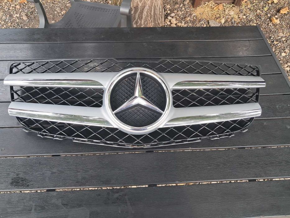 Оригинална решетка за Mercedes GLK