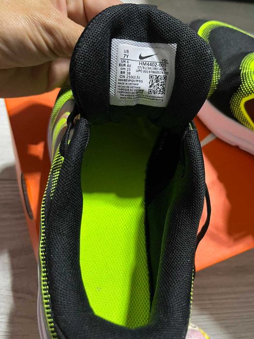 Маратонки Nike номер 38
