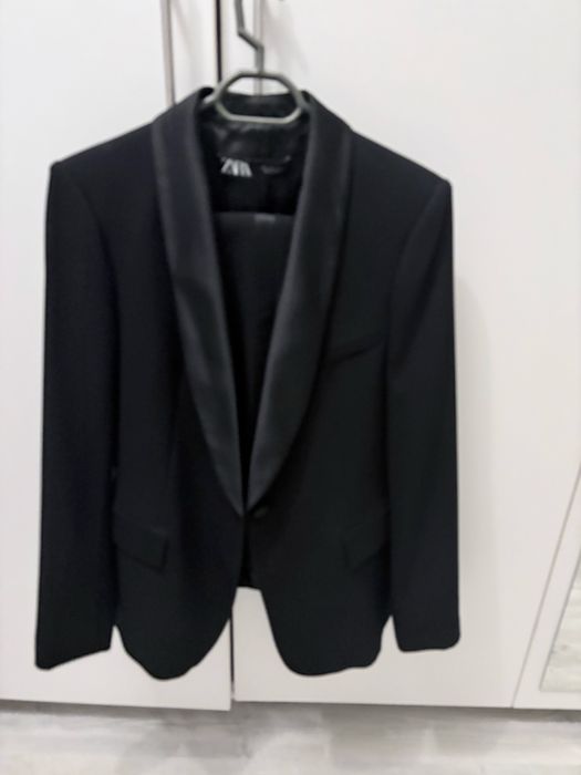 Costum zara cu rever satinat