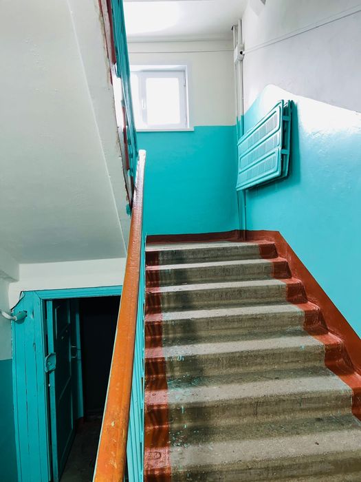 Продам 2 ком кв евроремонт в районе Детсада