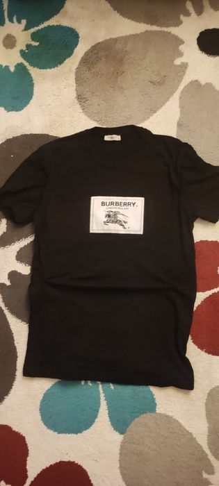 tricou Burberry (negociabil la preț)