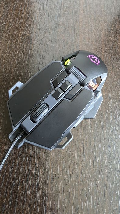 Vând mouse gaming