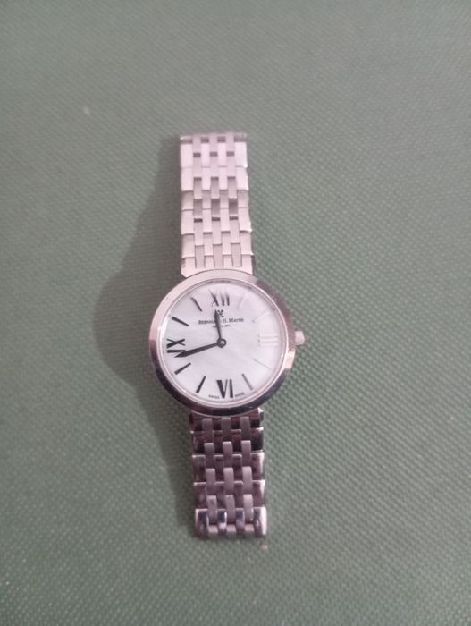 Часы женские серебристые