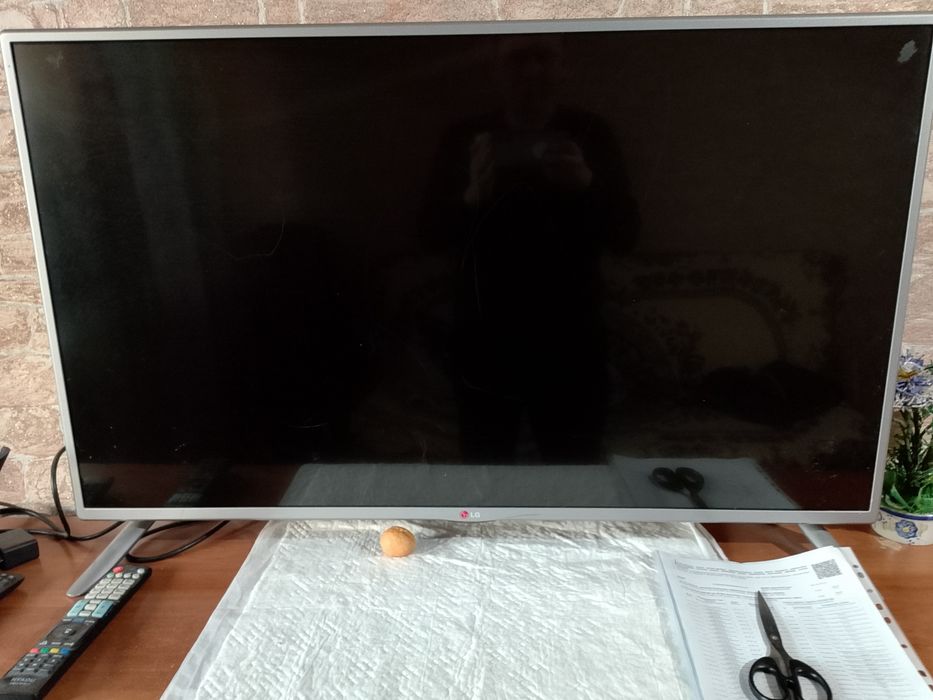 Продам телевизор LG