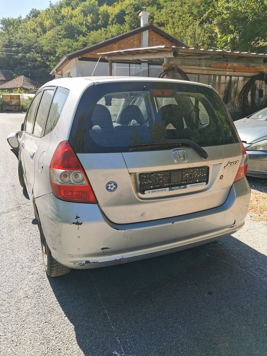 Honda Jazz 1.4 i-dsi(1339 см³)на части