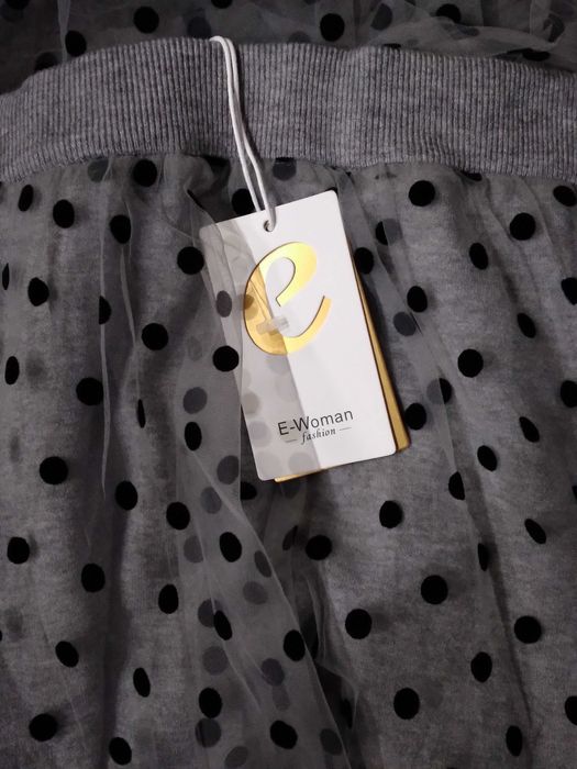 Нова дълга пола с тюл