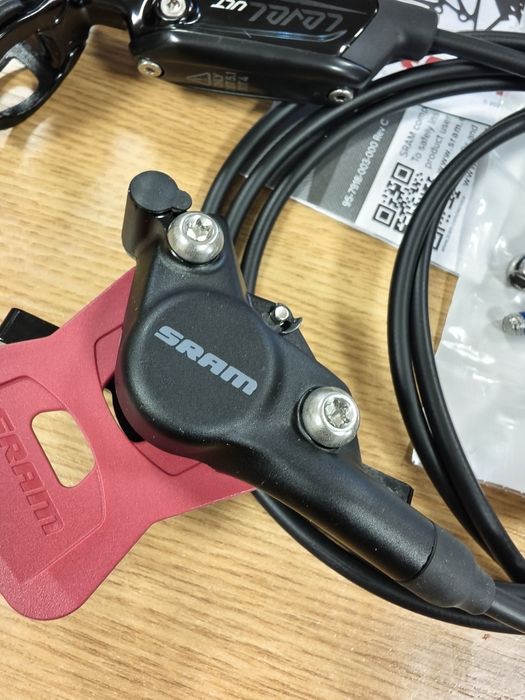 Нови  Комплект карбонови SRAM Level Ultimate Disc Brake