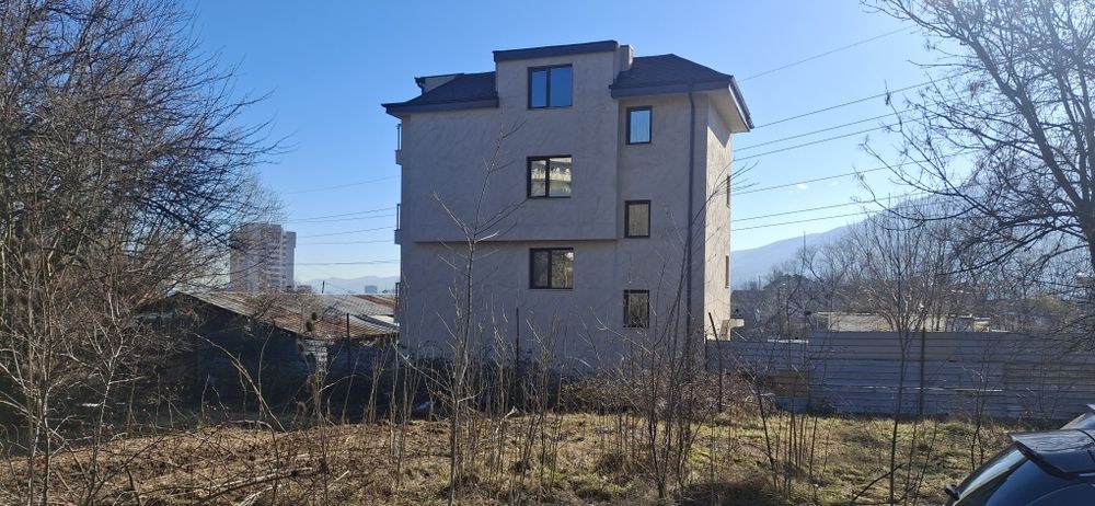 Продава се Къща в София, Горна баня - 450 кв.м за 3312 €/кв.м - Снимка #6