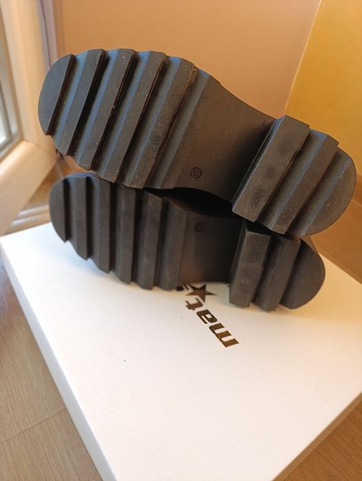 Боти естествен велур