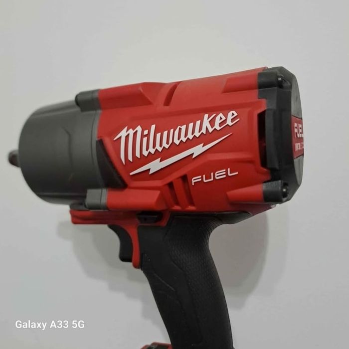 Pistol puternic ROȚI Milwaukee