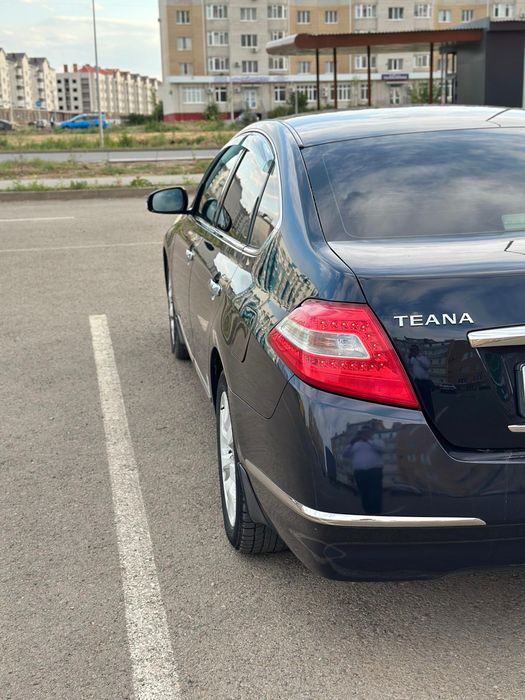 Nissan teana 2010 год
