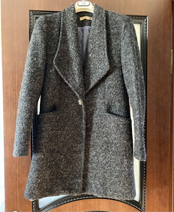 Пальто на весну для девушки . Размер 42.