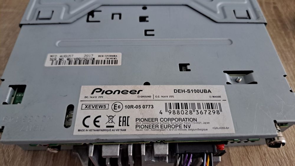 CD Player Auto Pioneer DEH-S100UBA - Stare foarte bună