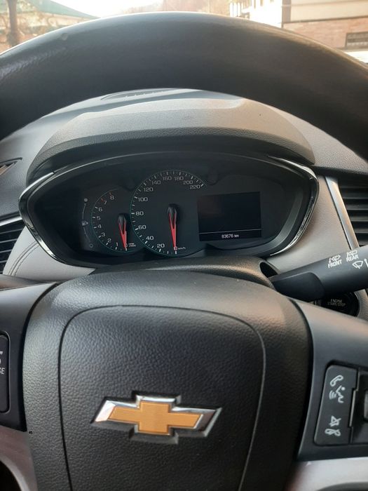 Tracker premier sotiladi