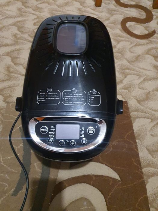 Mașină de pîine nouă