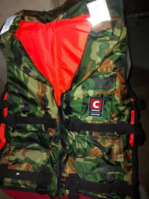 Продаются новые спасательных жилета