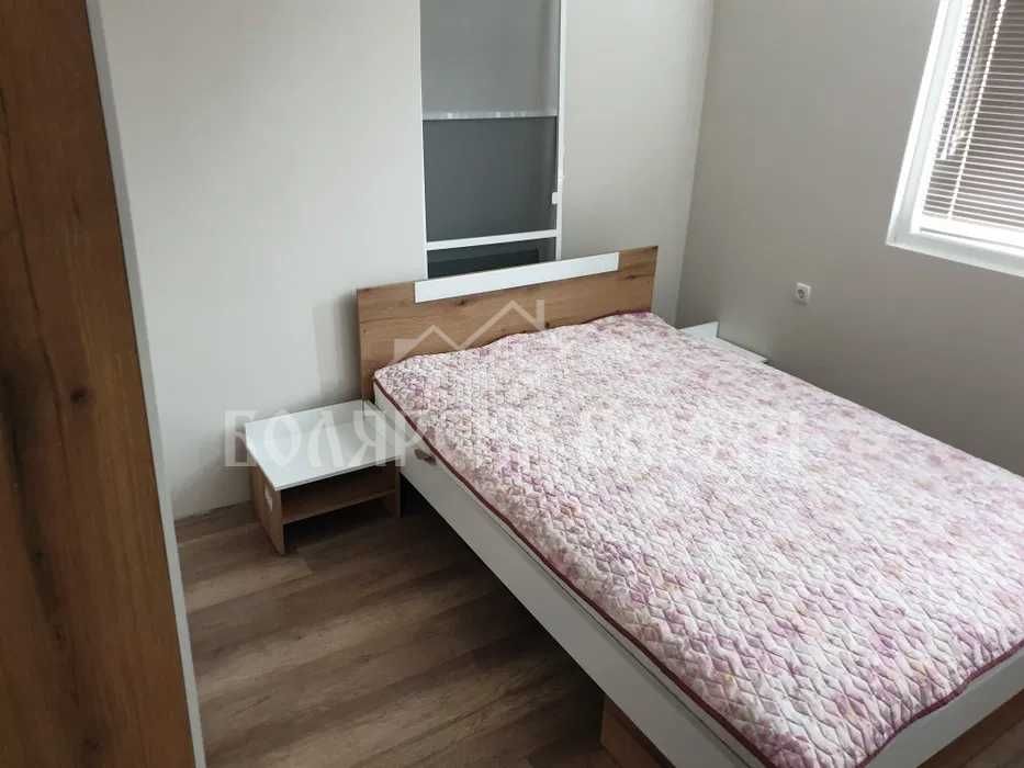 Дава се под наем Двустаен апартамент в Велико Търново, Център - 50 кв.м за 357 € - Снимка #3