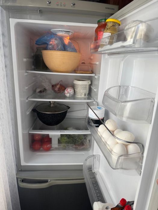 Холодильник LG продам