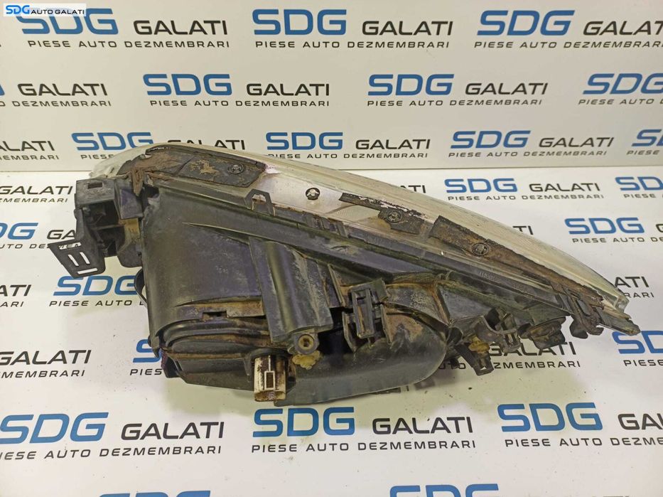 Far Dreapta EUROPA FARA Xenon Ford Mondeo 3 MK3 2000 - 2007 Cod 0301174203 1S71-13005-SC [L1730]