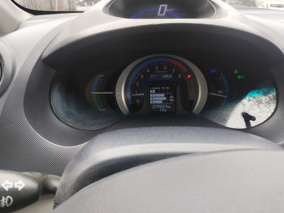 Honda insight 2009  продам