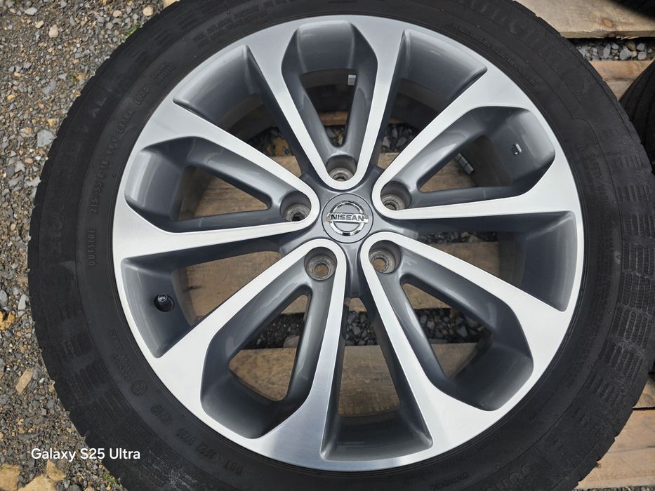 Лети джанти 18ки 5х114.3 Nissan + летни гуми 215/55/18 Continental