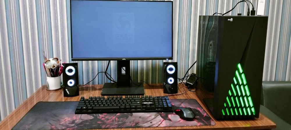 Kampyutrni ishlatp kurip keyin savdolashamz