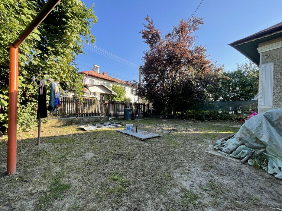 Casă de vânzare