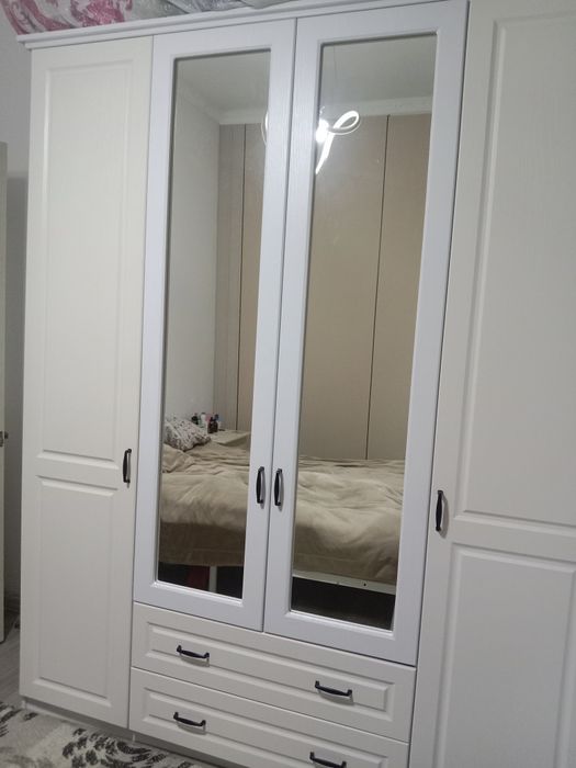 Продается шкаф 4 -х дверный