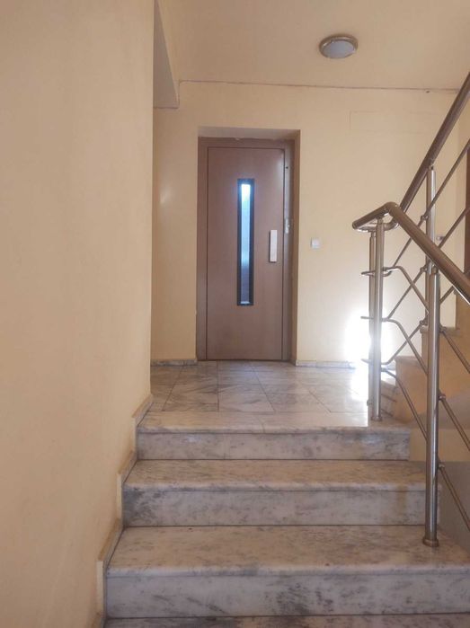 Дава се под наем Двустаен апартамент в София, Център - 55 кв.м за 580 € - Снимка #1