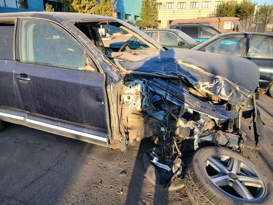 Таурег 1  на запчасти