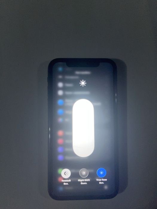 Срочно продам айфон 11